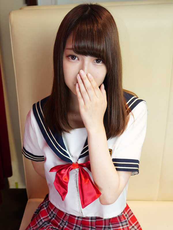 踊れ！チンチコリン・枚方店 グミ 18歳 T：160cm　B：84(C)　W：55　H：87